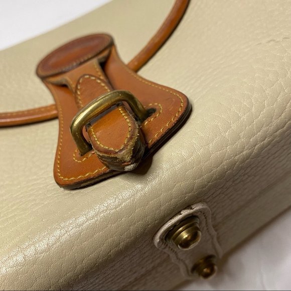 Dooney & Bourke Vintage 80s Essex Saddle Ivory Tan Pebble Leather Cross Body Bag - Picture 9 of 16